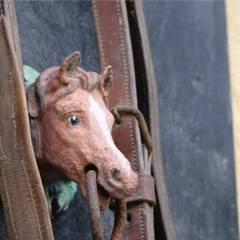 Vaugrigneuse sous le signe du cheval (dépendance dans la cour d’honneur).